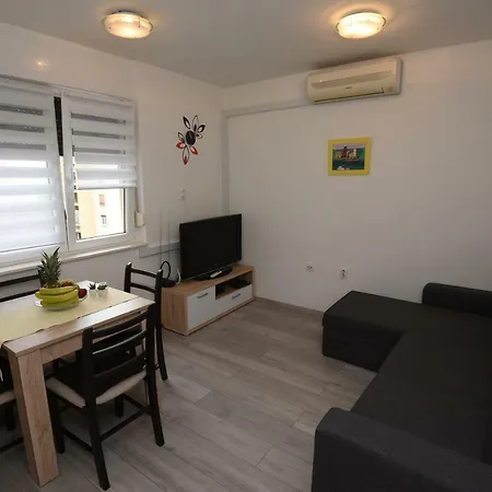 Cukusic Apartment